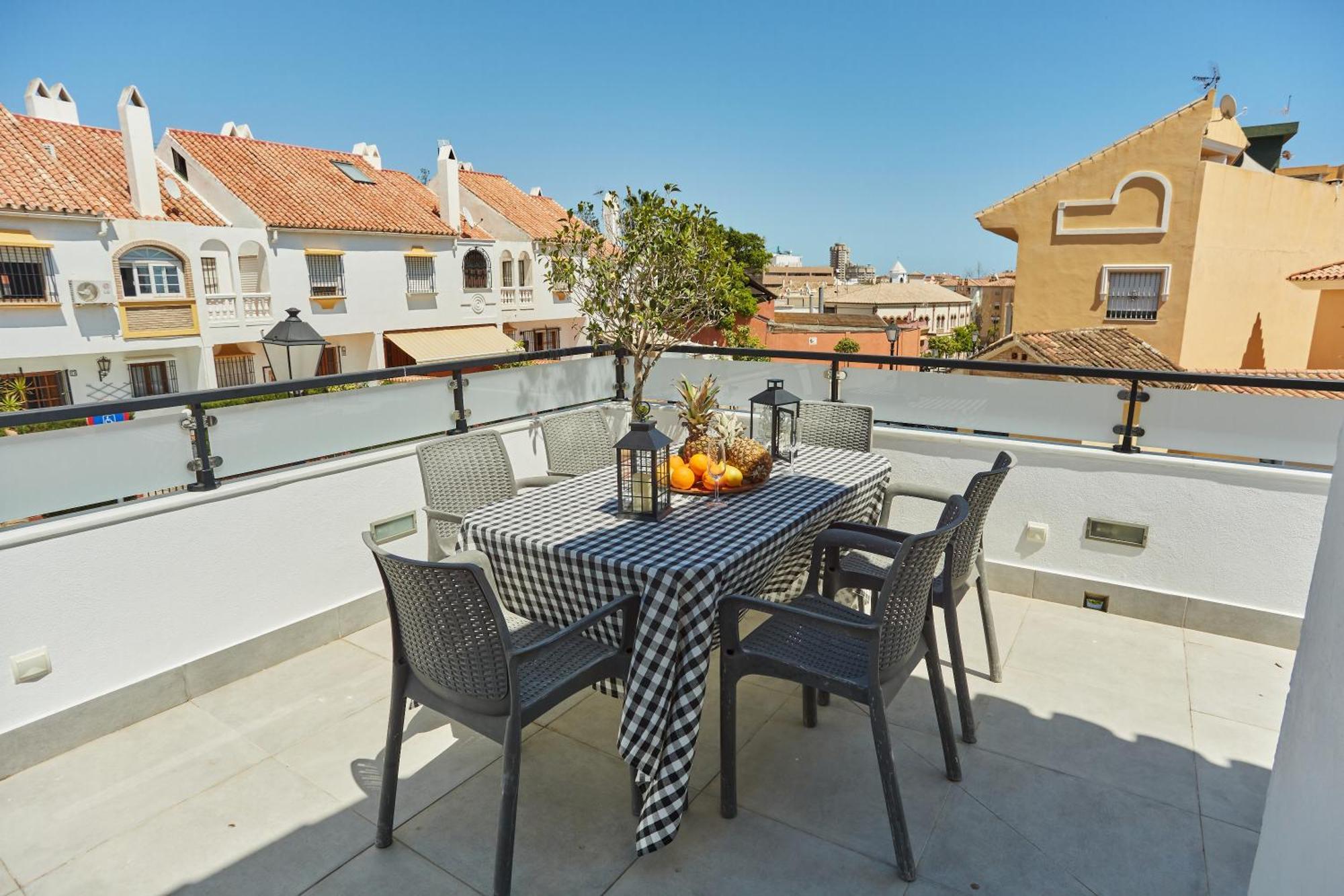 Maravilloso Apartamento Reformado New Pool ฟูเอนฮิโรลา ภายนอก รูปภาพ